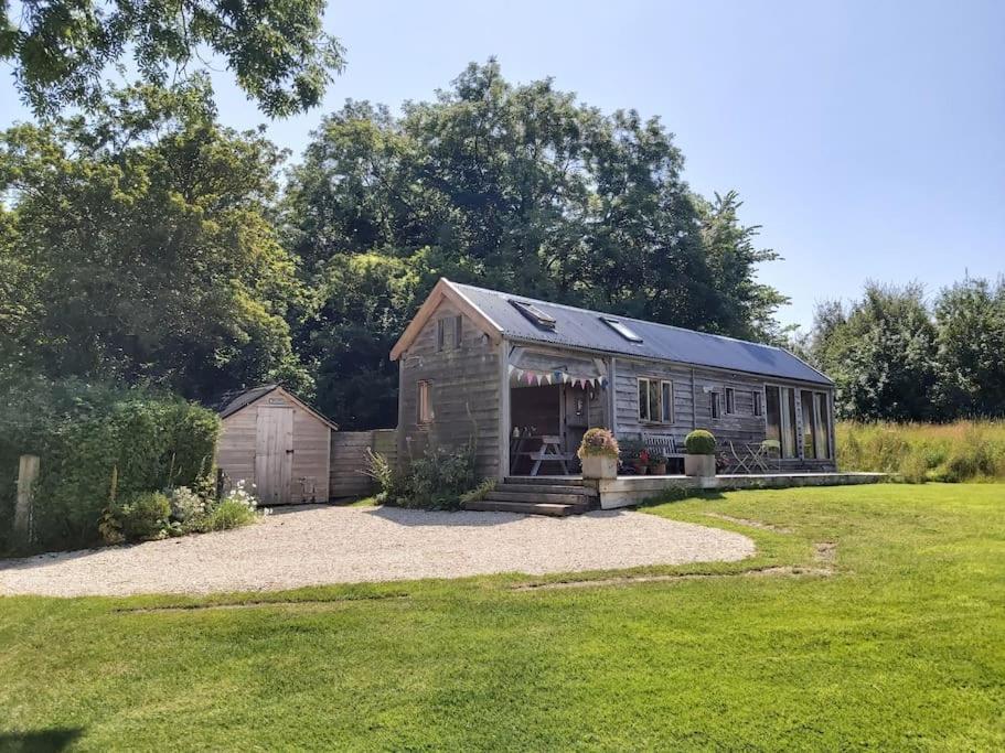Log Cabin At The Old Summer Dairy Glastonbury Somerton  Luaran gambar