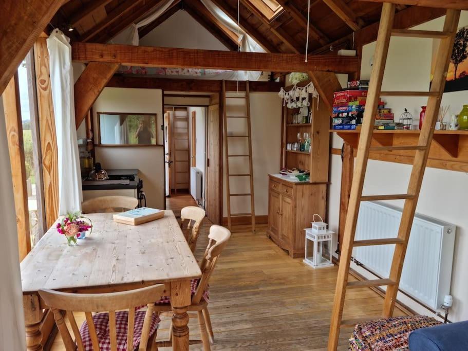 Log Cabin At The Old Summer Dairy Glastonbury Somerton  Luaran gambar