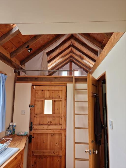 Log Cabin At The Old Summer Dairy Glastonbury Somerton  Luaran gambar